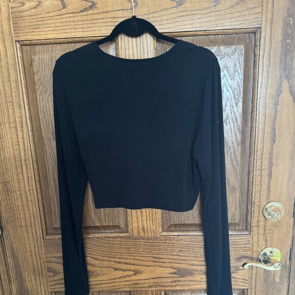 CAbi Women's Black Crop Top #3997 (Top layer) - Picture 4 of 6
